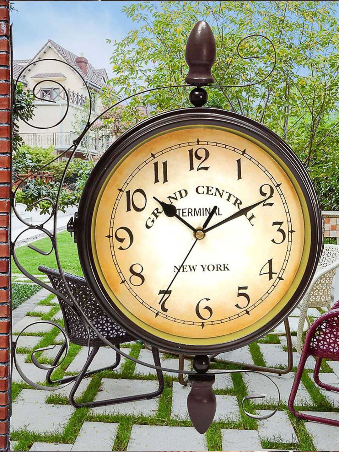Abstract shaped wall clock