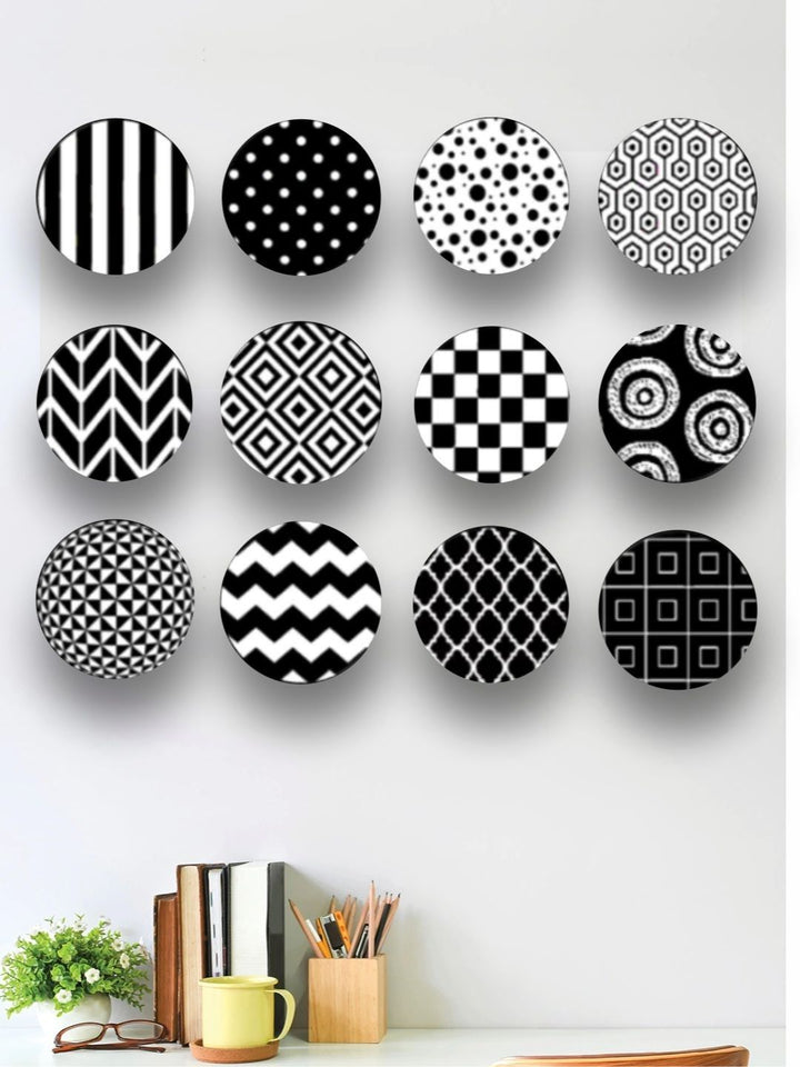 Patterned Globes Harmony in Black and White - Monochrome decor