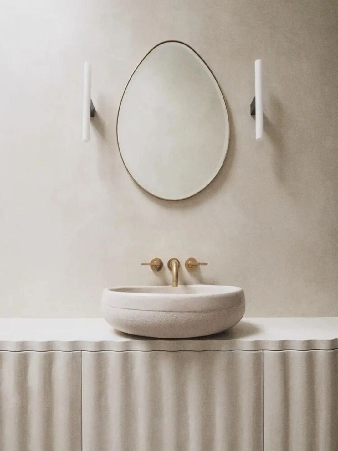 Assymetric Mirrors
