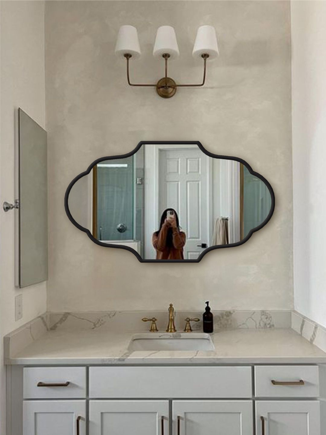 Assymetric Mirrors
