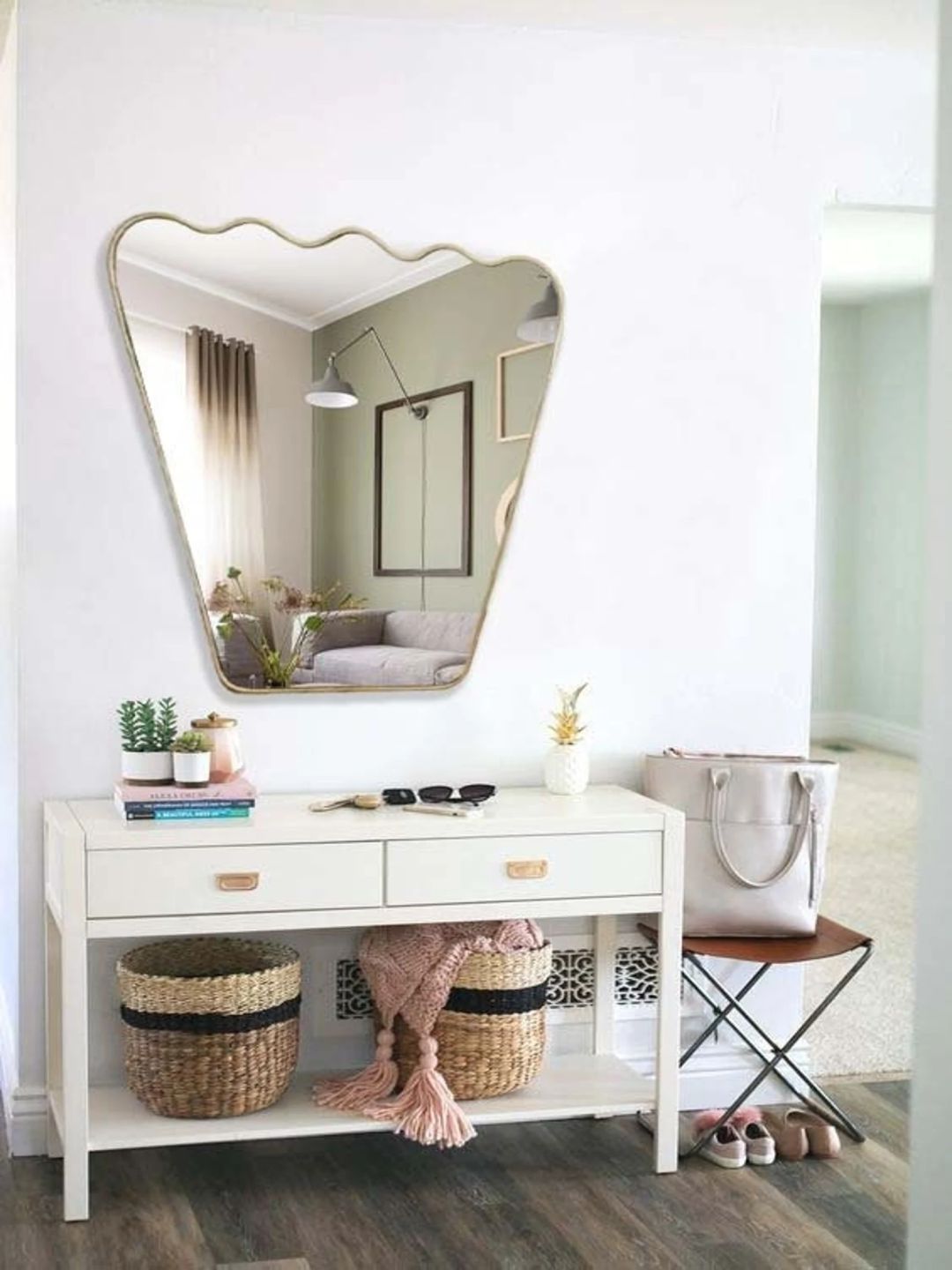 Assymetric Mirrors