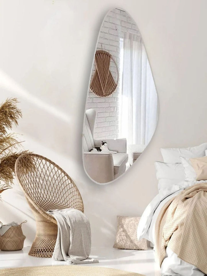 Assymetric Mirrors