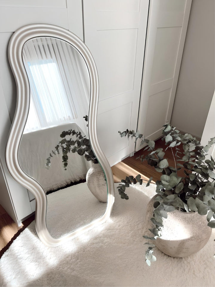 Assymetric Mirrors